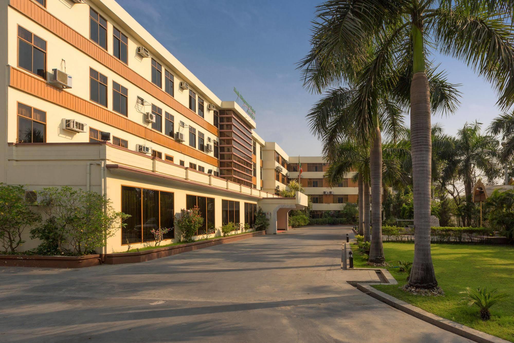Nadi Myanmar Hotel Mandalay Exterior foto